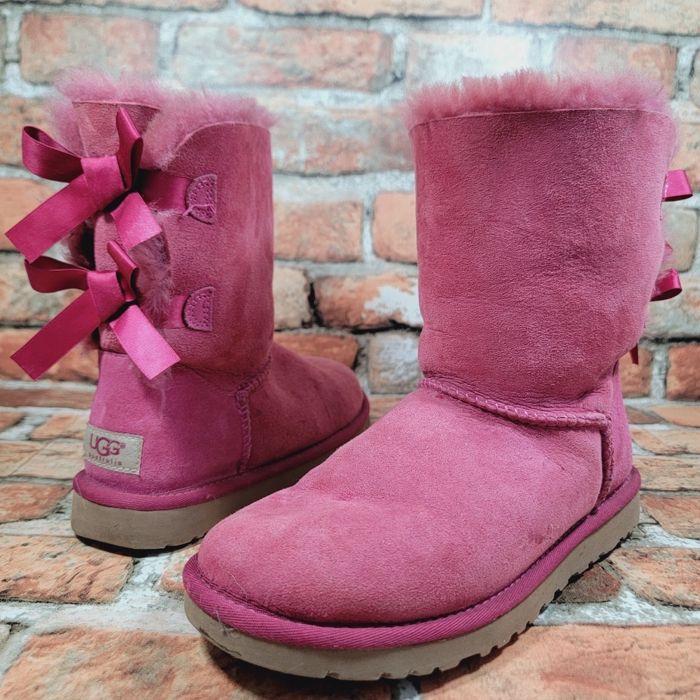 UGG Australia Bailey Bow Pink Boots Kids Size 6